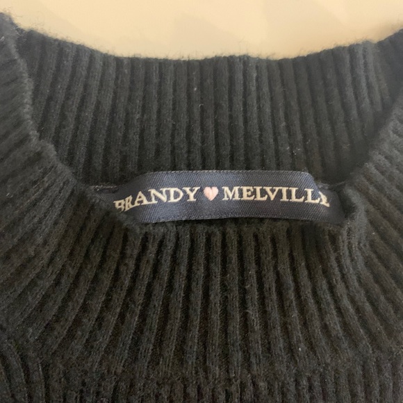 BRANDY MELVILLE TANK (RARE)⚡️💜🤩 - Picture 1 of 3